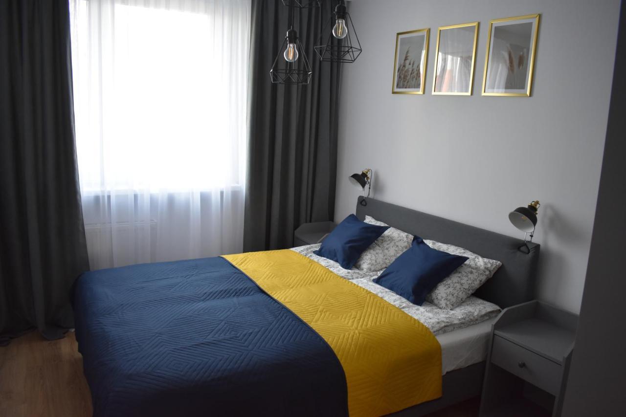 Apartament W Centrum Przy Parku Na Wyspie Pila Exterior photo